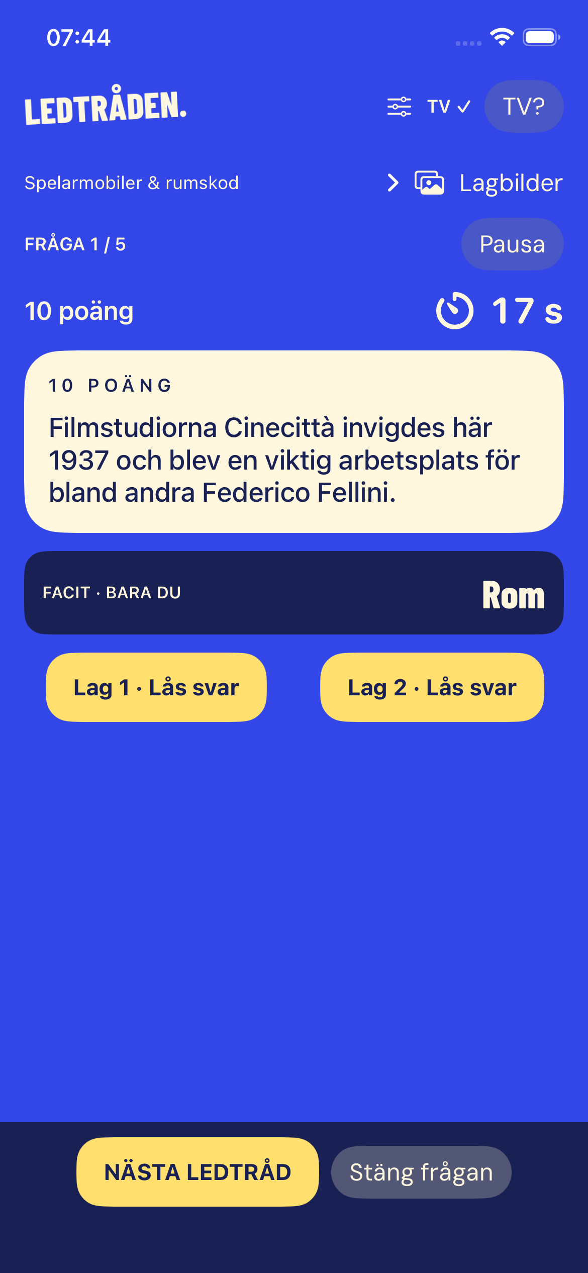 The Clue — Spelledare: facit synligt / host answer visible